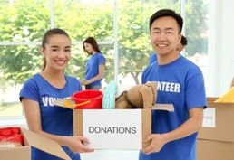 Teens collecting donations